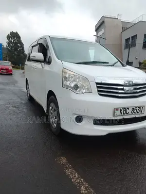 Toyota Noah 2013 White