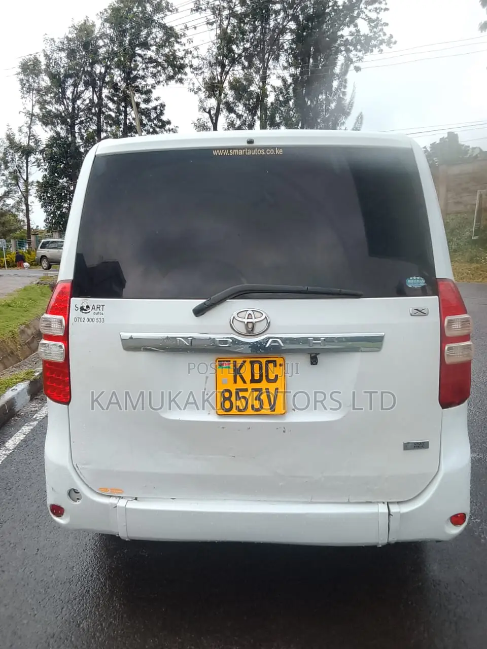 Toyota Noah 2013 White