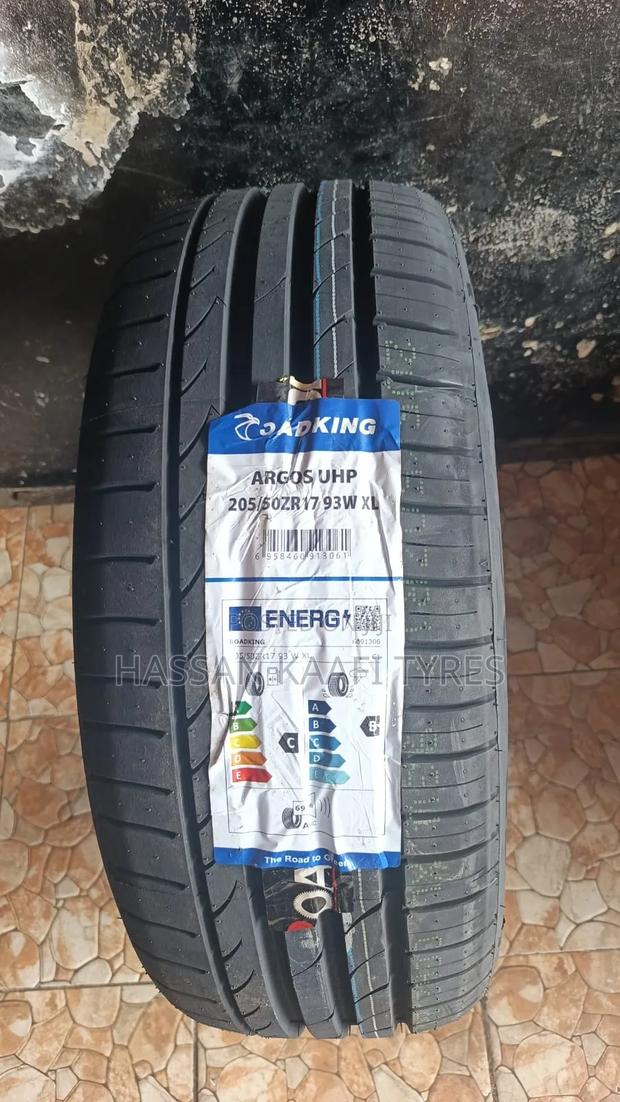 205/50r17 Roadking Tyre