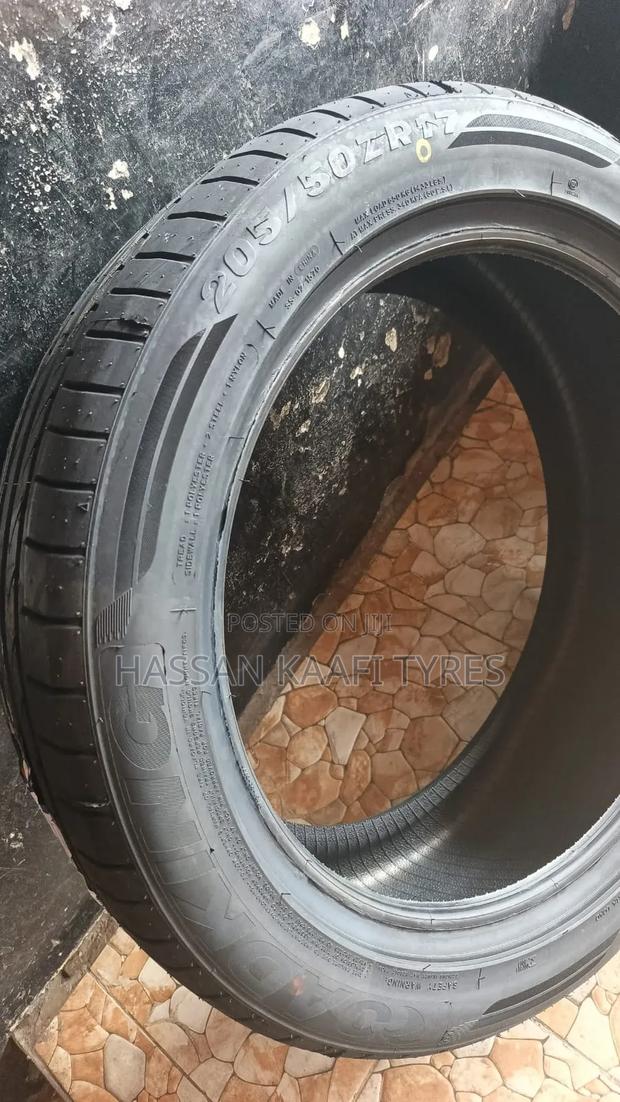 205/50r17 Roadking Tyre - thumbnail 3