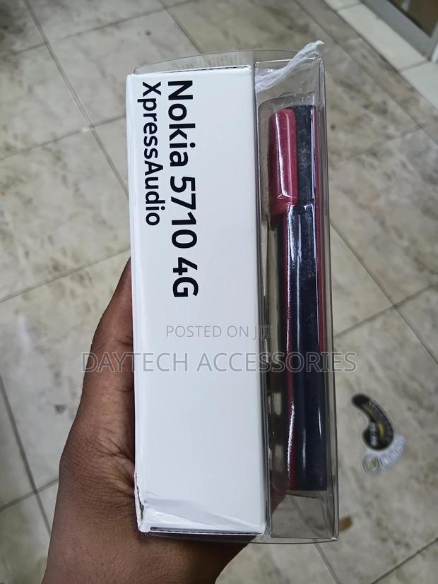 New Nokia 5710 XpressAudio - thumbnail 3