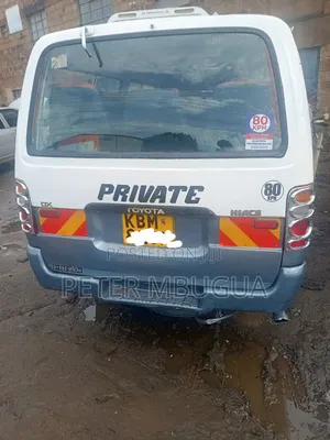 Toyota HiAce 2003 White