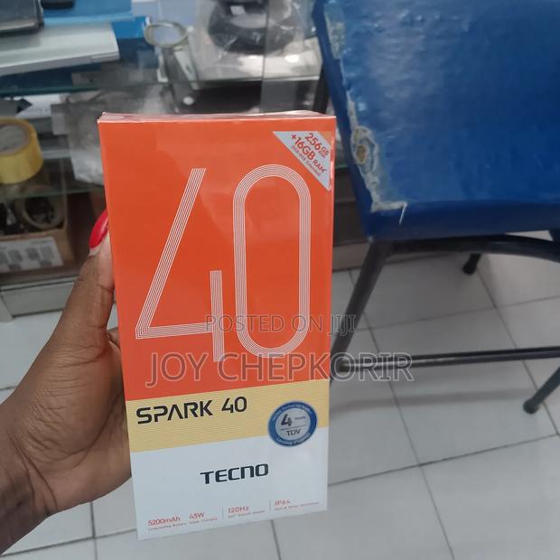 New Tecno Spark 40 256 GB Orange
