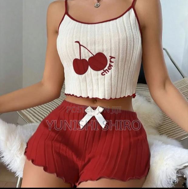 Feminine Sleepwear(Pajamaset)