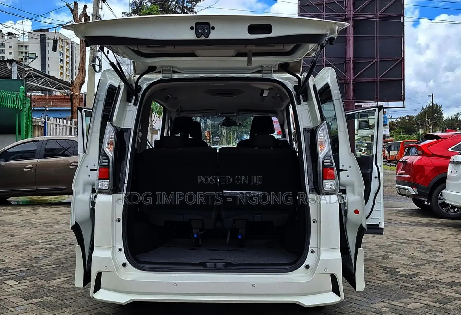 Nissan Serena 2019 White