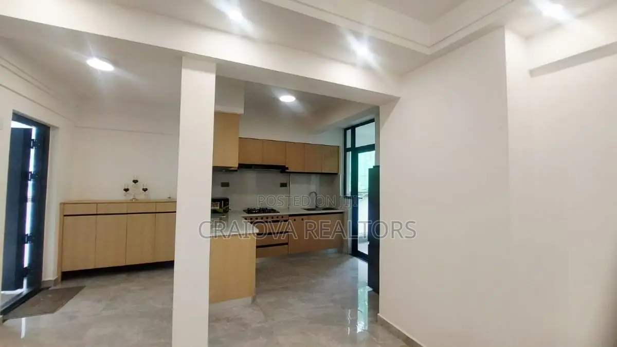 3bdrm Apartment in Valley Arcade for sale