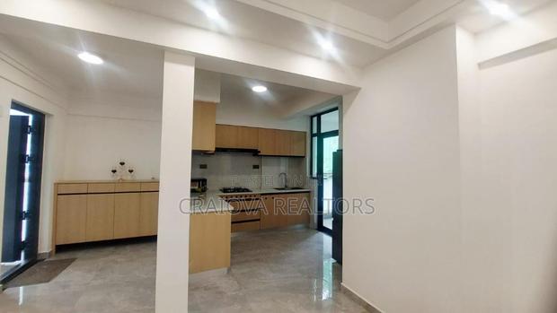 3bdrm Apartment in Valley Arcade for sale - thumbnail 4