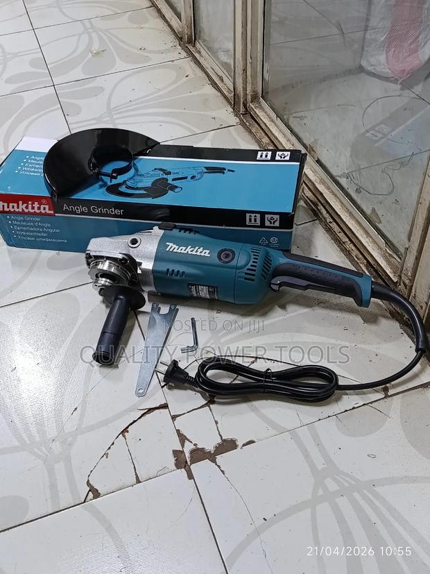 Makita 9inch Grinder - thumbnail 2
