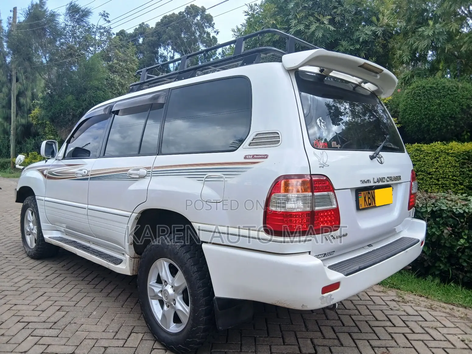 Toyota Land Cruiser 2003 White