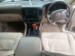 Toyota Land Cruiser 2003 White
