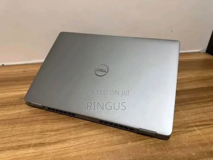 Laptop Dell Latitude 5320 32GB Intel Core i7 SSD 256GB