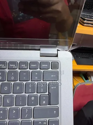 Laptop Dell Latitude 5320 32GB Intel Core i7 SSD 256GB