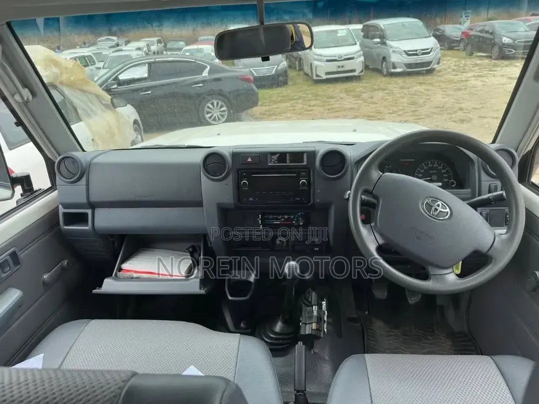 Toyota Land Cruiser 2019 White