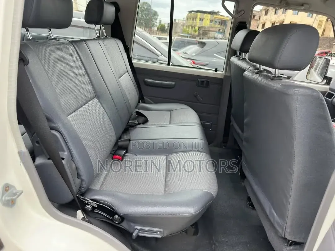 Toyota Land Cruiser 2019 White