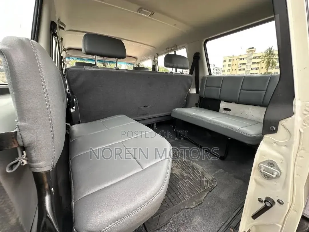 Toyota Land Cruiser 2019 White