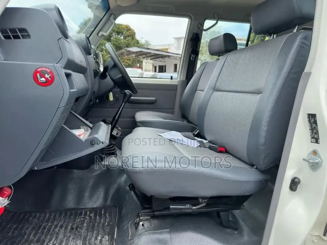Toyota Land Cruiser 2019 White