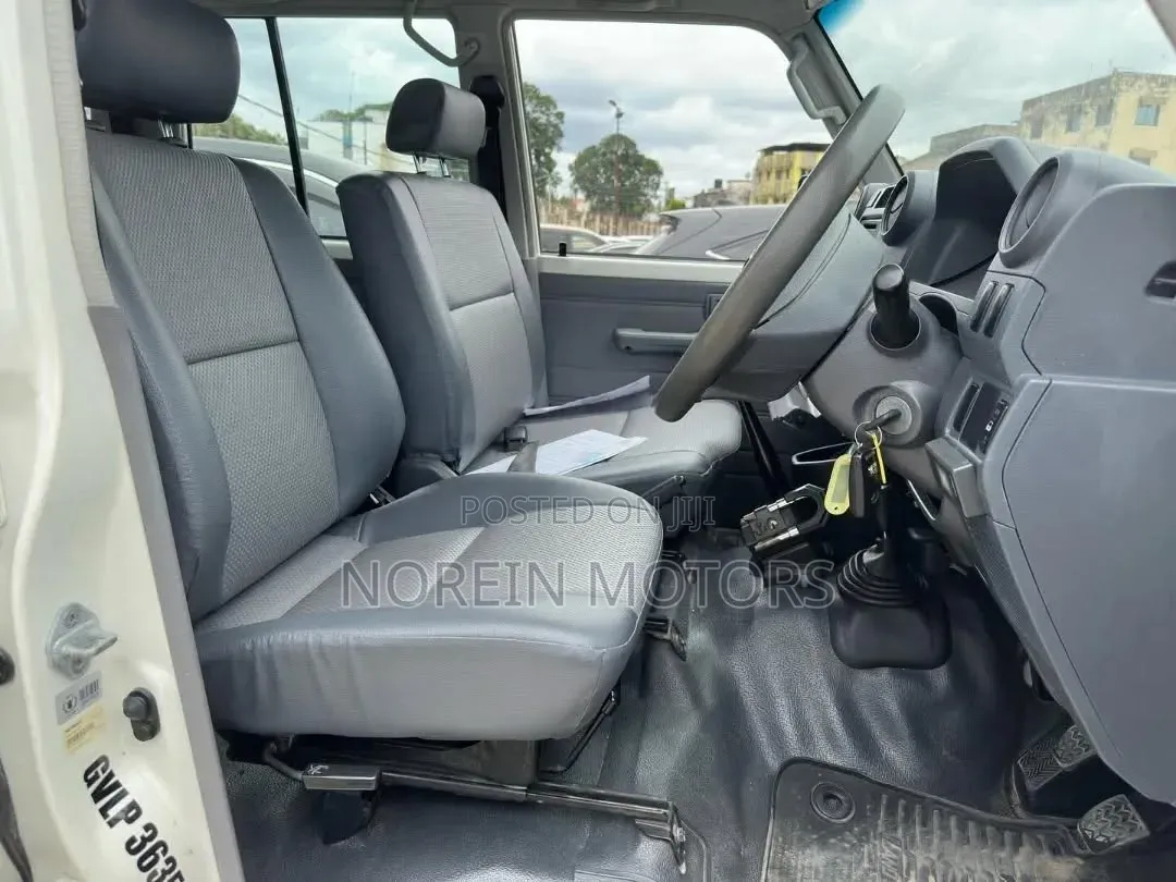 Toyota Land Cruiser 2019 White