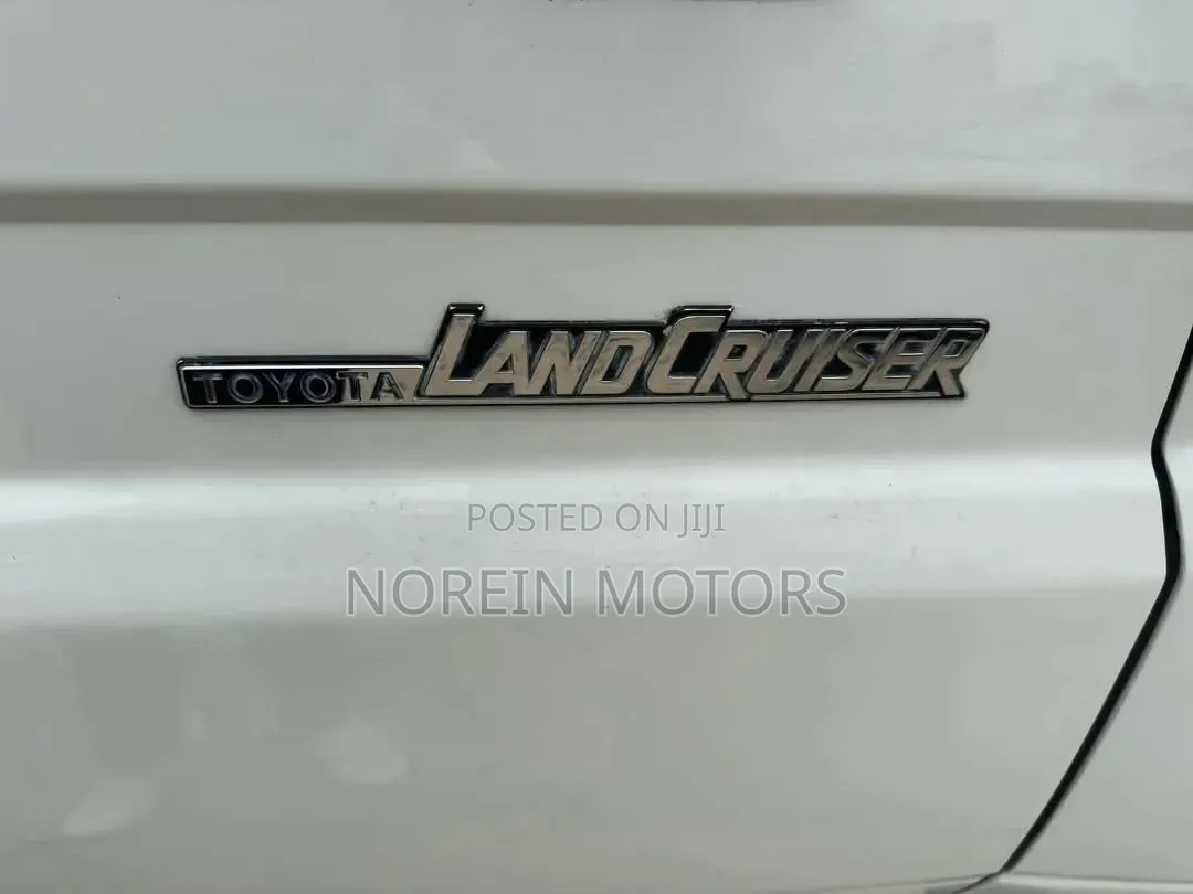 Toyota Land Cruiser 2019 White