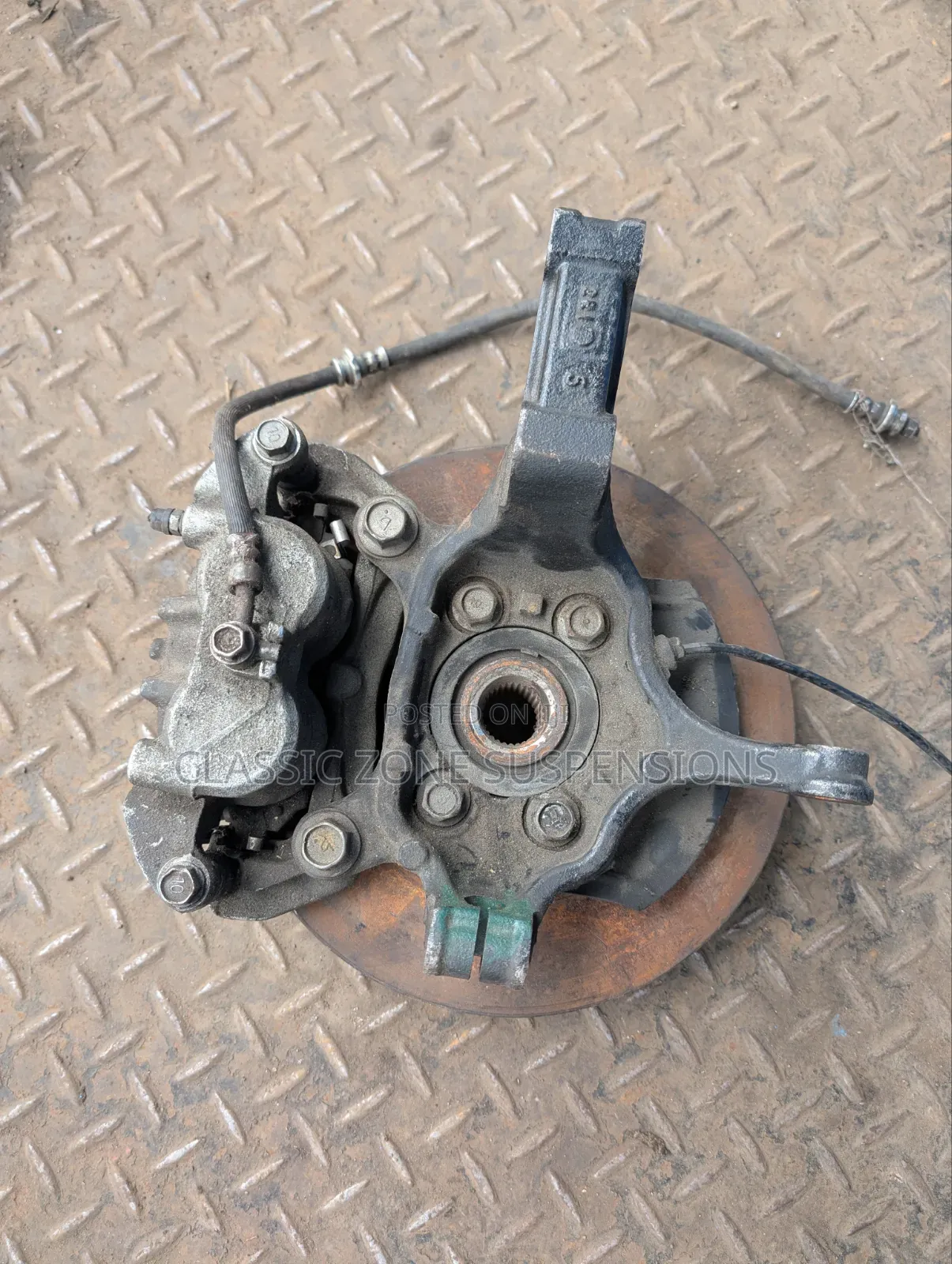 Nissan Serena Front Hub
