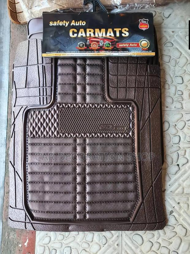 3d Brown Wide Carpet Customizable Mats