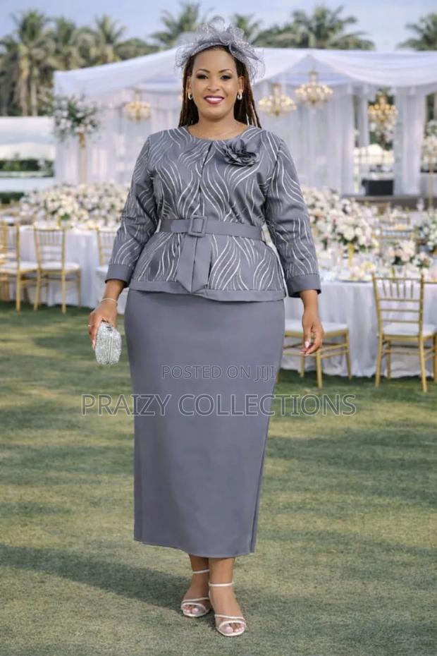 Straight Elegant Mama's Dress - thumbnail 4