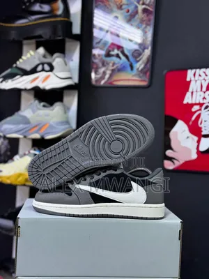 Nike Travis Scott