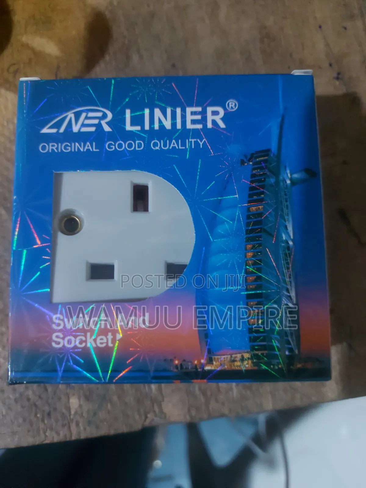 Linier Brand 13a Single Switched Socket,