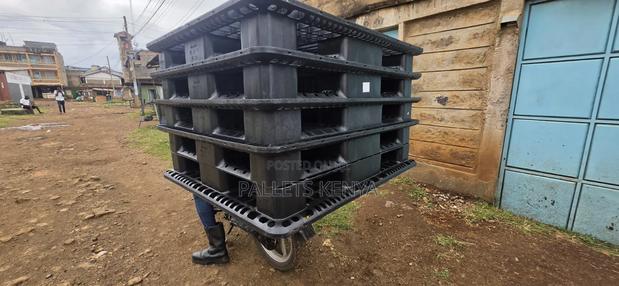 Plastic Pallets – Heavy Duty Industrial Grade Durable Quality.0d1