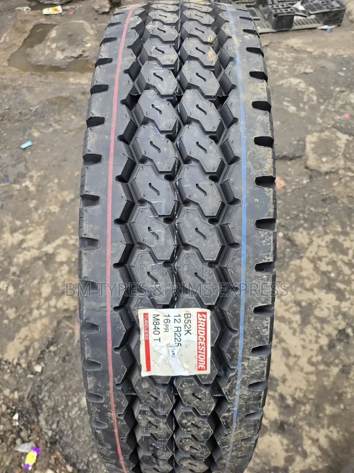 12 R22.5 Bridgestone Tyres (Japan)