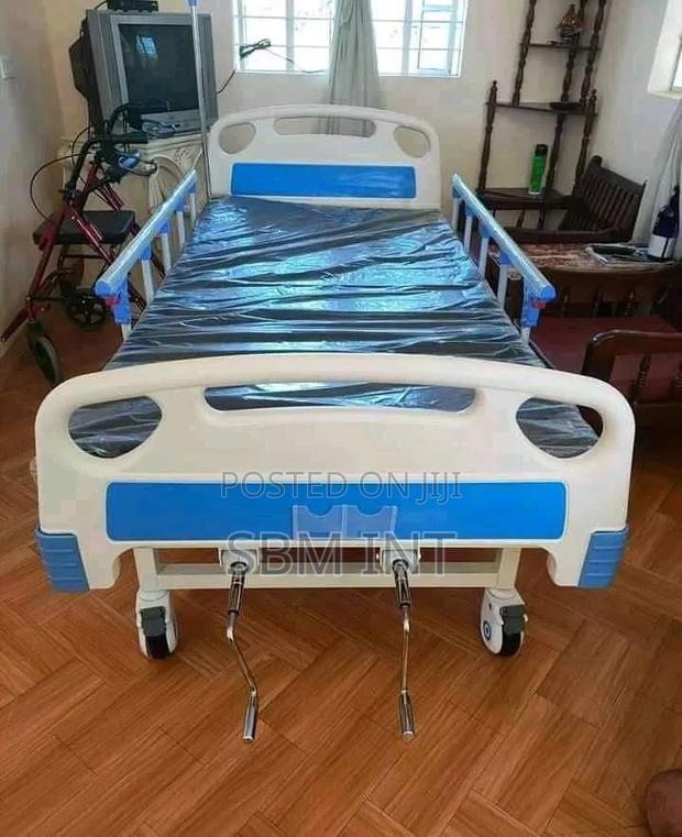 Hospital Bed 2 Crank With Mackintosh Mattress
