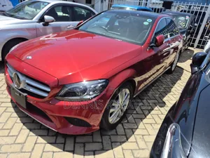 Mercedes-Benz C200 2019 Maroon