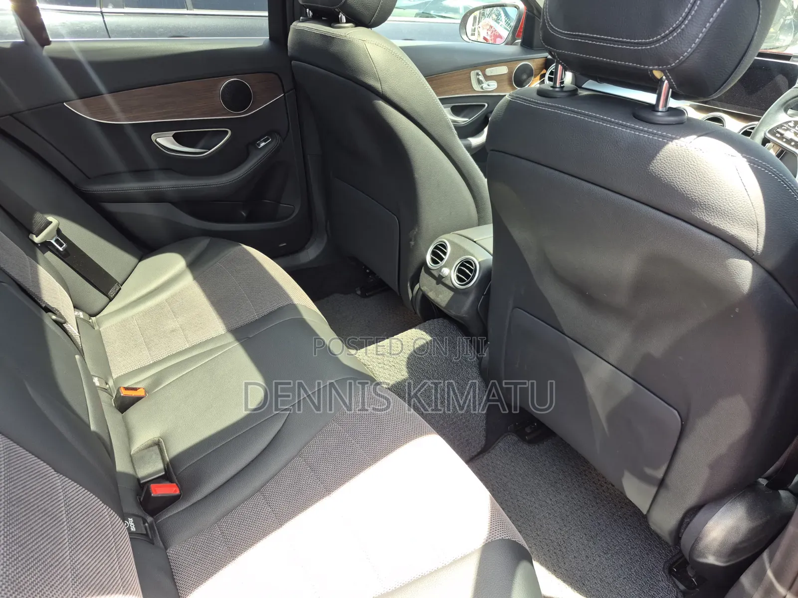 Mercedes-Benz C200 2019 Maroon