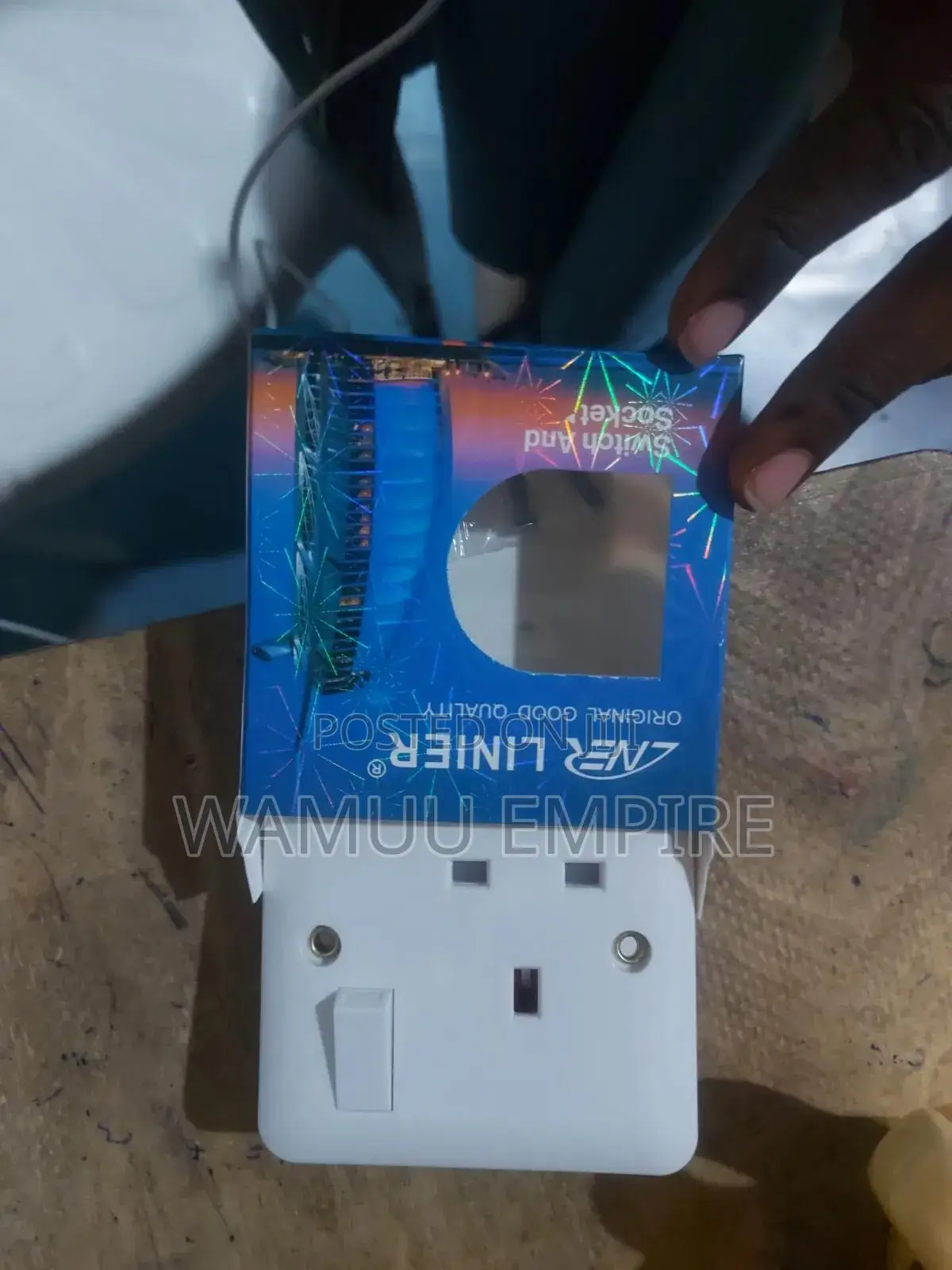 Linier Brand 13a Single Switched Socket,