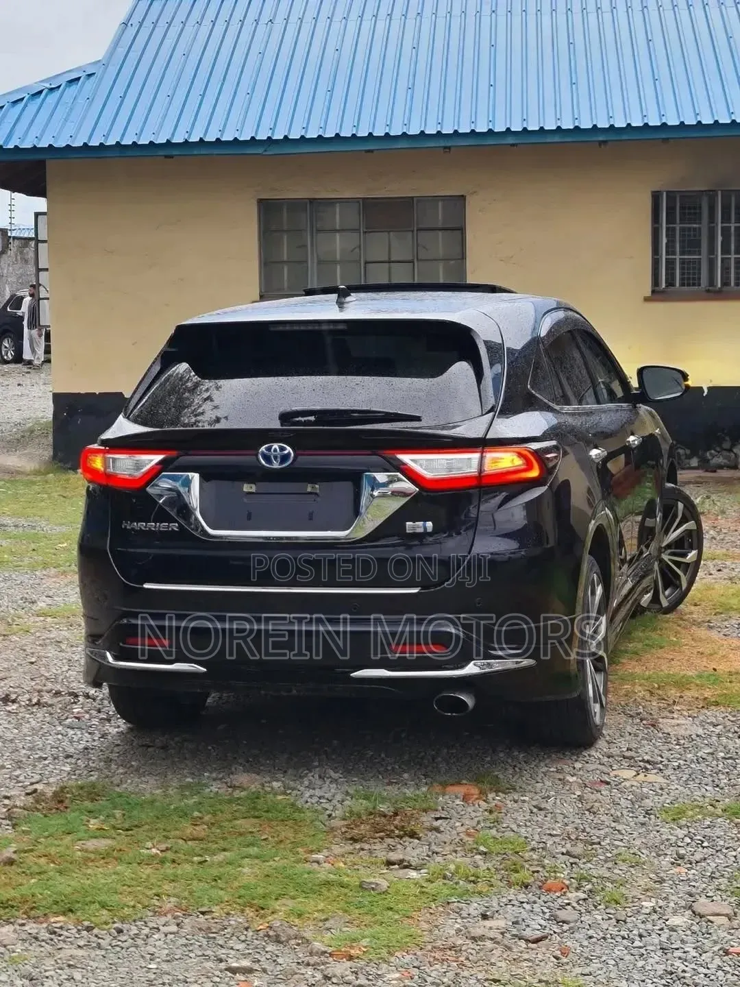 Toyota Harrier 2.5 Hybrid 4WD 2019 Matt Black