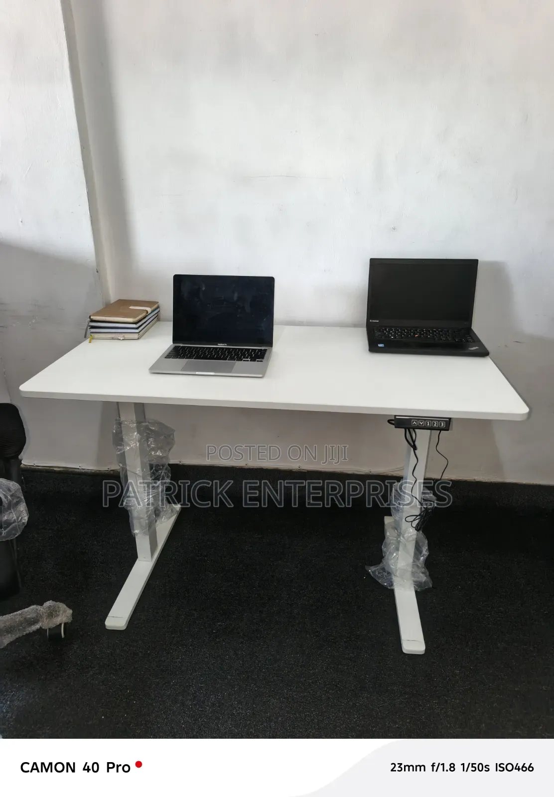 Adjustable Modern Motorists Electric Desk White 1.2 MTRS