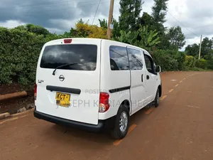 Nissan NV200 2011 White