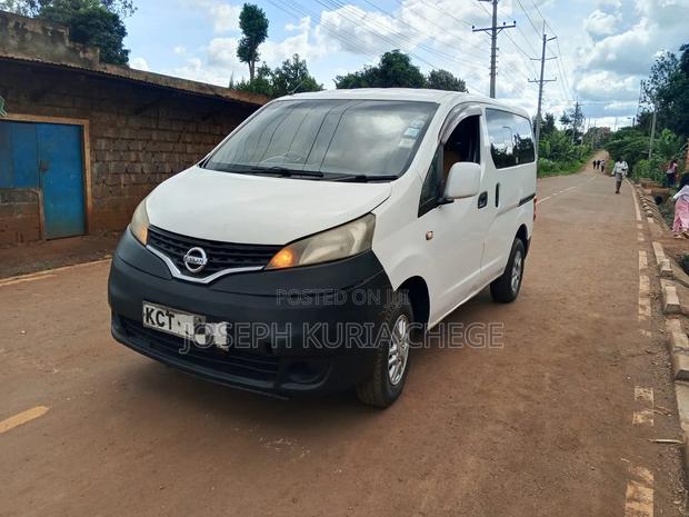 Nissan NV200 2011 White