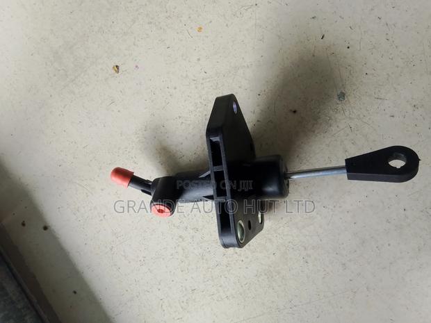 Clutch Master Cylinder Hyundai Tucson - thumbnail 2