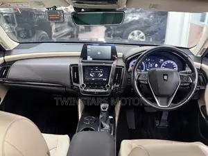 Toyota Crown 2019 Blue