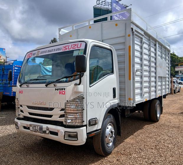 Isuzu NQR 2022 - thumbnail 2