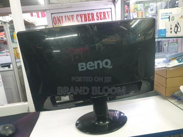 22 Inches Monitor Benq