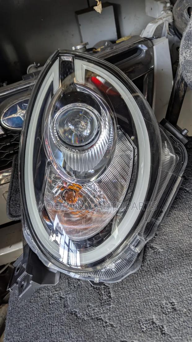 Toyota Passo Moda Headlight