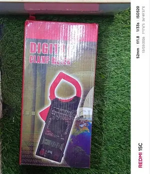 Digital Clamp Meter