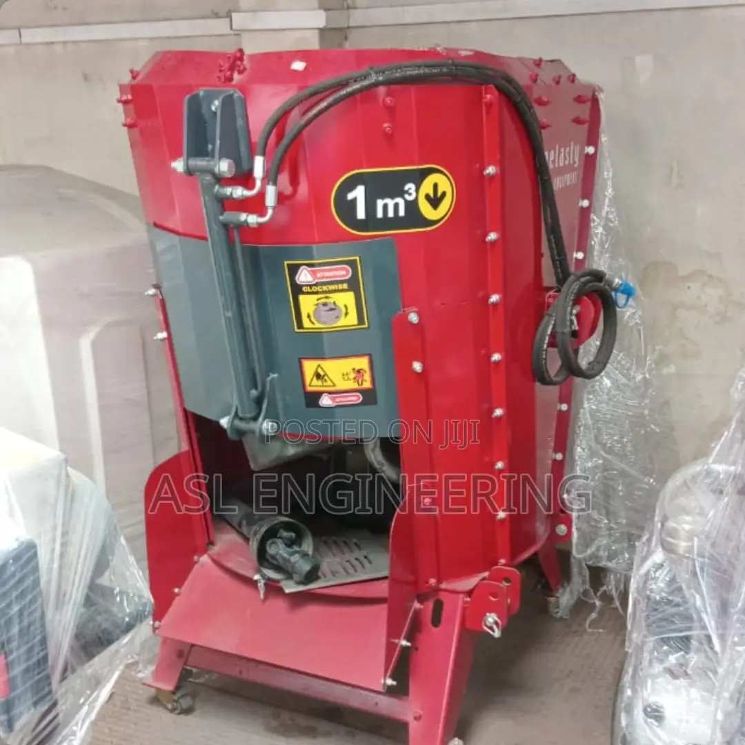 Farm Equipment Feed Mixer Machine