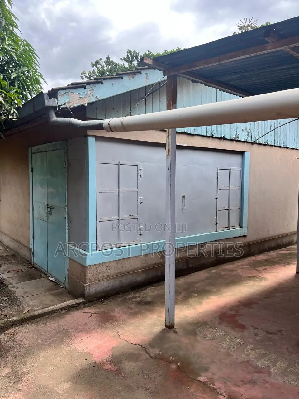 Prime Commercial Property on Quarter Acre Main Road Frontage, Donholm