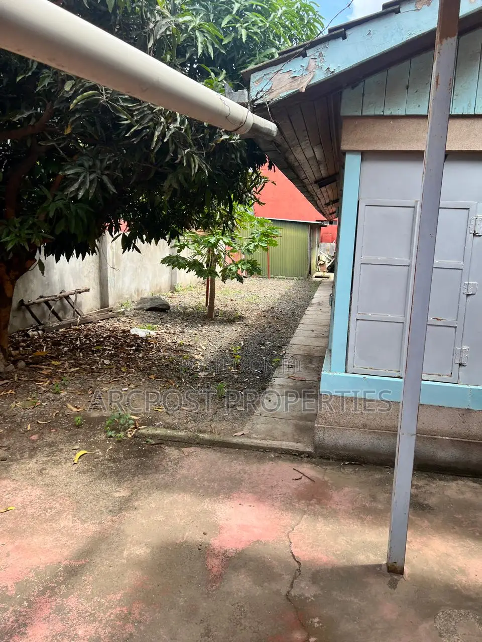Prime Commercial Property on Quarter Acre Main Road Frontage, Donholm