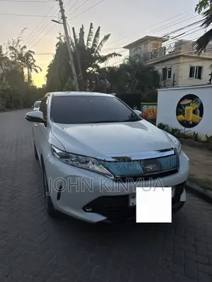 Toyota Harrier 2.0 Turbo 2018 White
