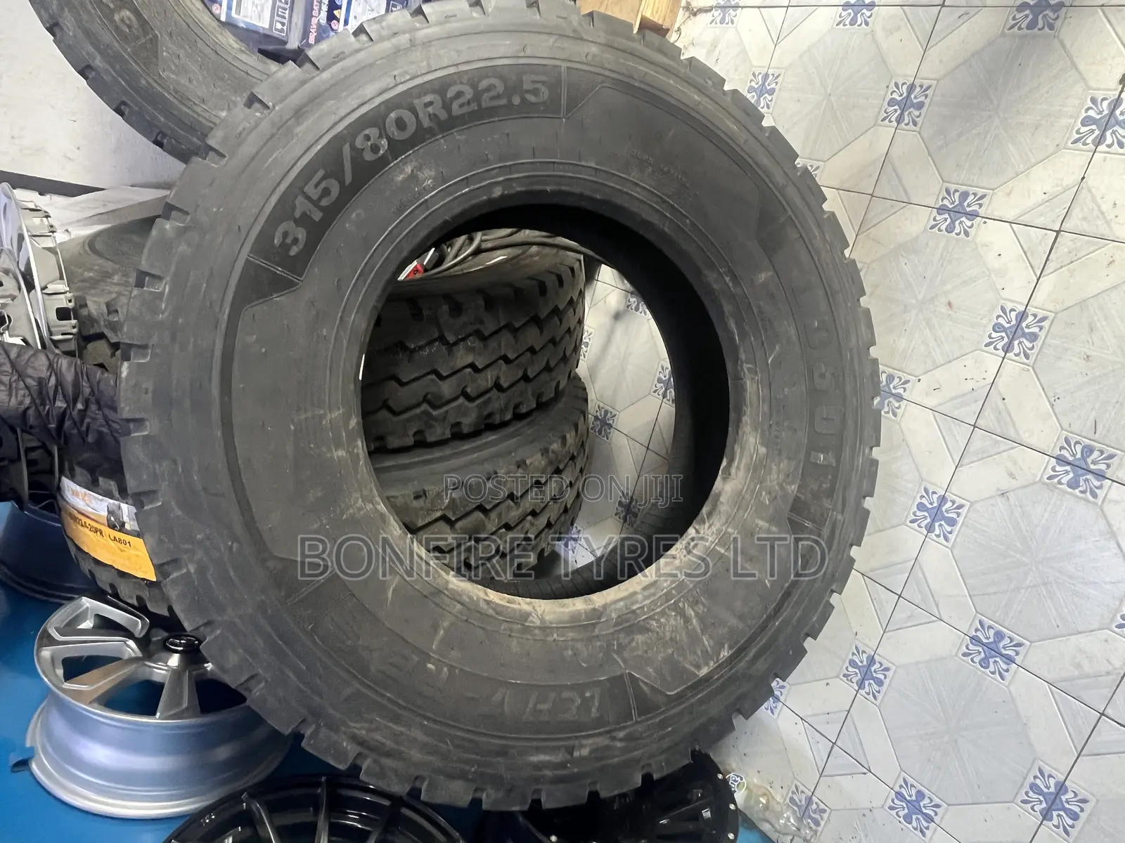 315/80r22.5 LCH