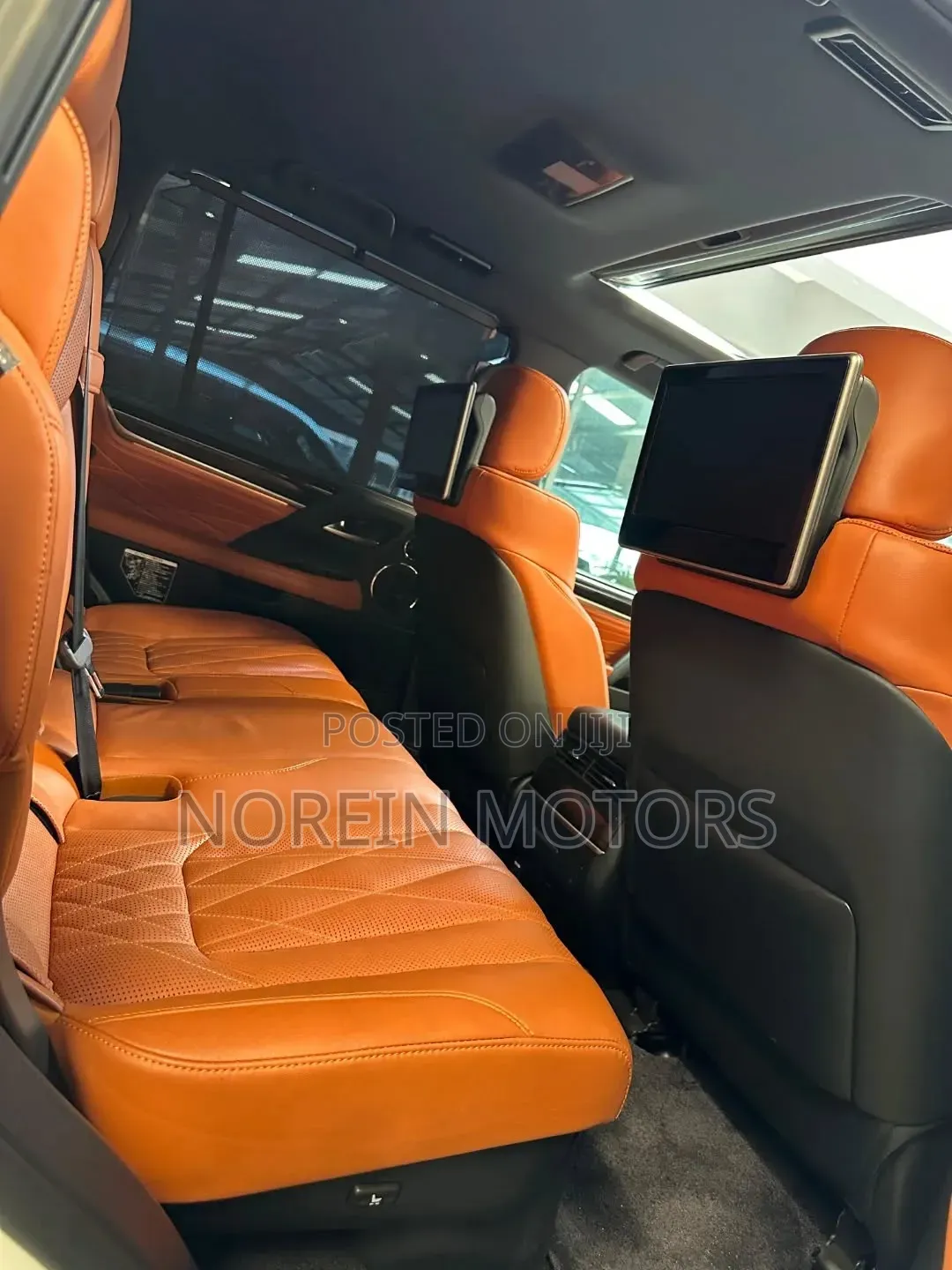 Lexus LX 570 AWD 2020 White