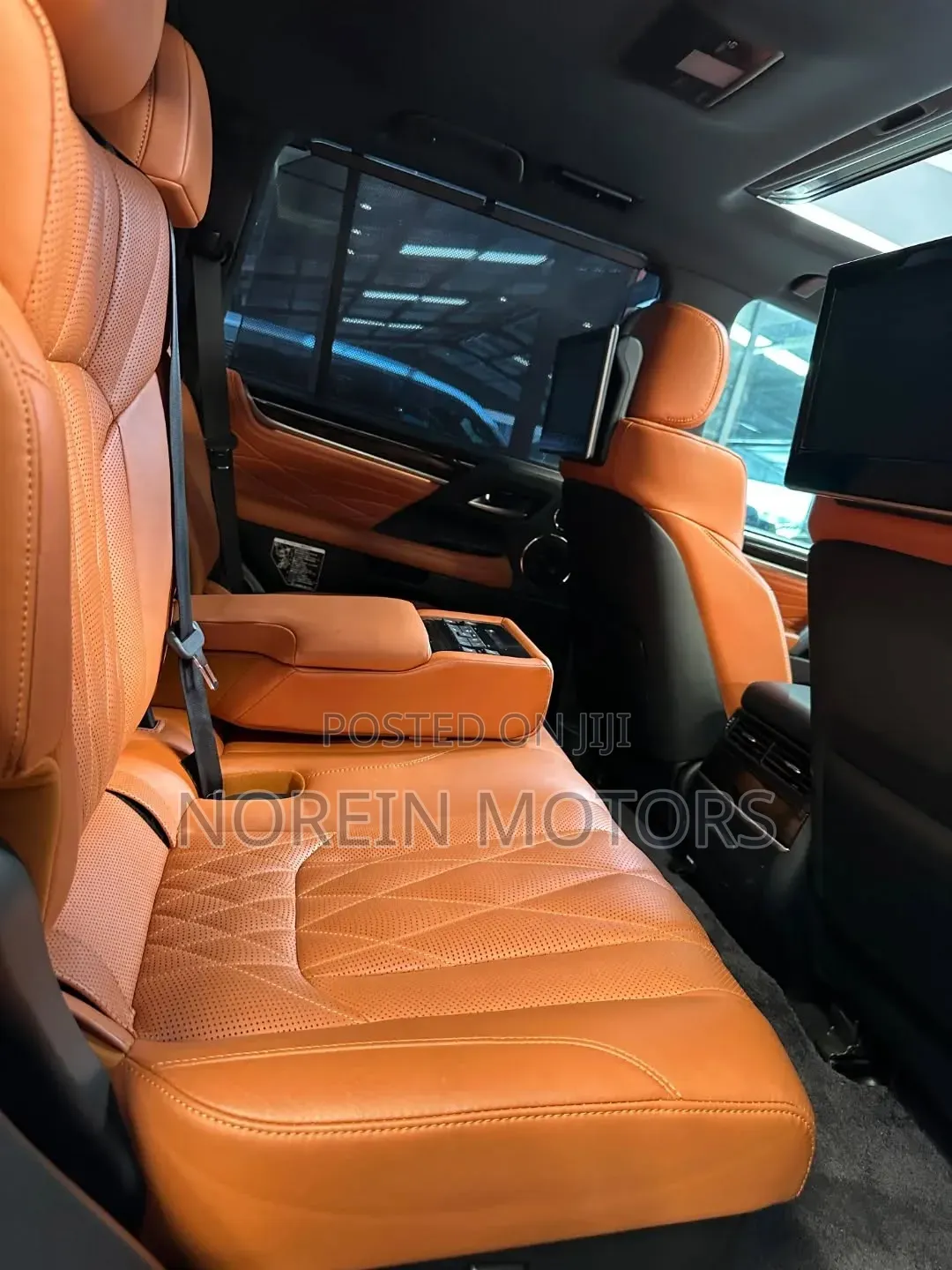 Lexus LX 570 AWD 2020 White
